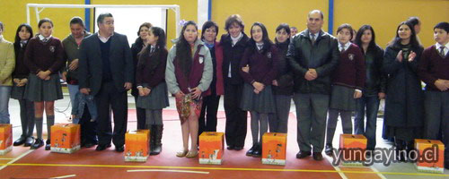 Entrega de Maletines Literarios en Escuela Fernando Baquedano de Yungay