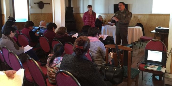 carabineros_charla_201608